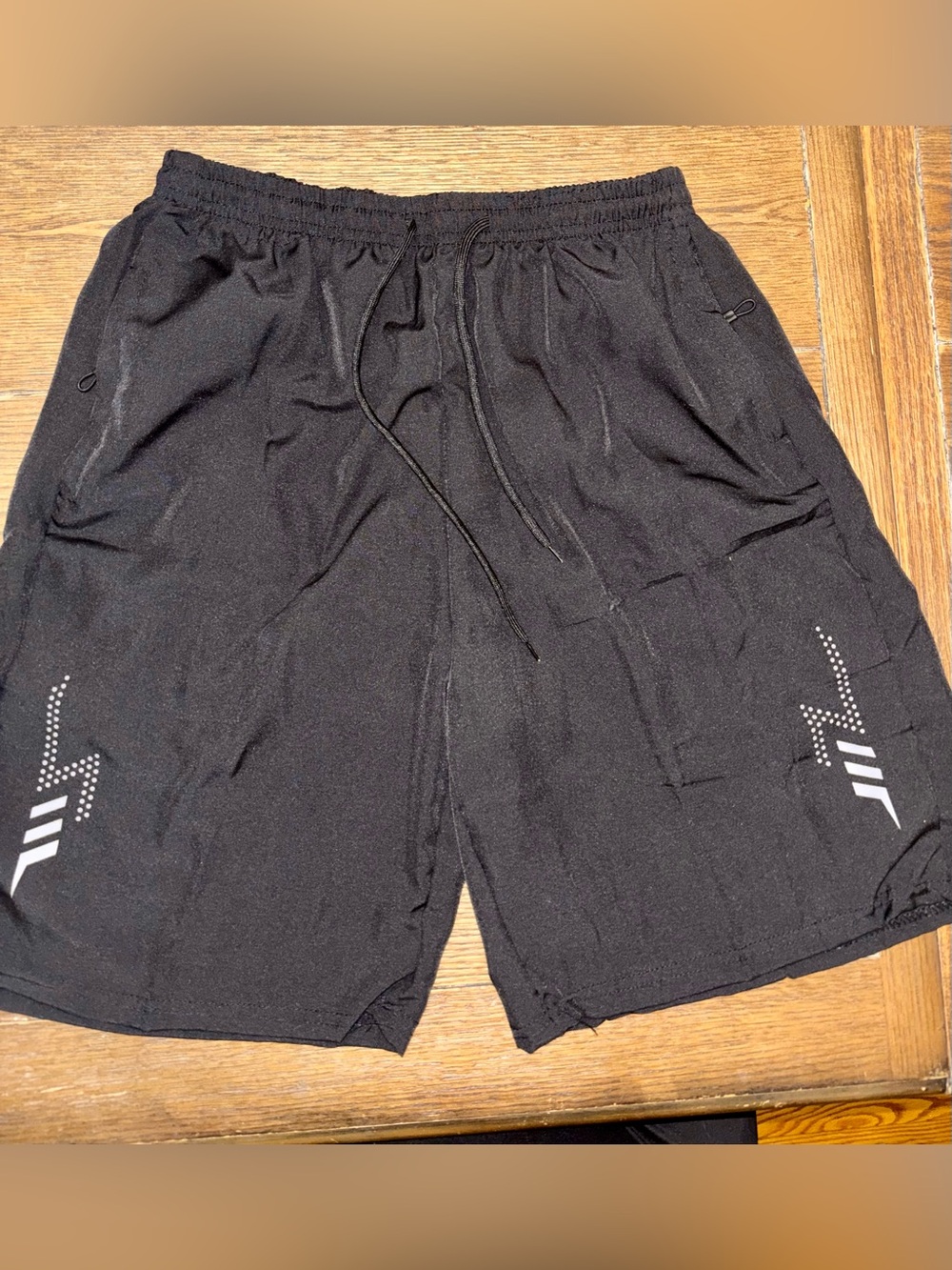 Men's Athletic Lightweight Shorts with Drawstring And Zippered Pockets